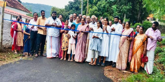 റോഡ് ഉദ്ഘാടനം ചെയ്തു റോഡ് ഉദ്ഘാടനം ചെയ്തു