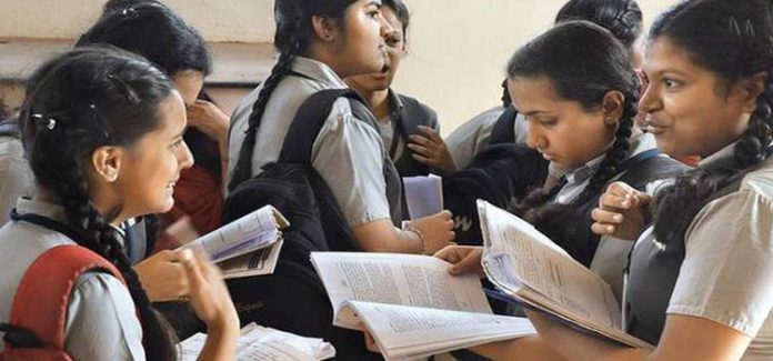 ഹയര്സെക്കന്ററിയില് അഡീഷണല് ബാച്ചുകളും 10% മാര്ജിന് സീറ്റുകളും അനുവദിക്കണം – അഡ്വ. കെ.യു. ജനീഷ് കുമാര് എംഎല്എ ഹയര്സെക്കന്ററിയില് അഡീഷണല് ബാച്ചുകളും 10% മാര്ജിന് സീറ്റുകളും അനുവദിക്കണം – അഡ്വ. കെ.യു. ജനീഷ് കുമാര് എംഎല്എ