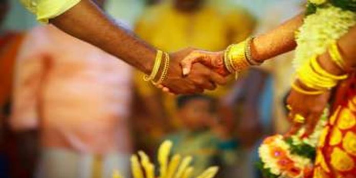 എല്ലാ വിവാഹവും പോലീസിനെ അറിയിക്കണം ; നിര്ദേശവുമായി ബിഹാര് എല്ലാ വിവാഹവും പോലീസിനെ അറിയിക്കണം ; നിര്ദേശവുമായി ബിഹാര്