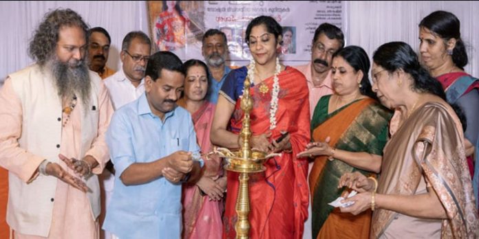 ‘ഉള്ളെഴുത്ത്’ പുസ്തകപ്രകാശനവും സാംസ്കാരിക സദസ്സും ‘ഉള്ളെഴുത്ത്’ പുസ്തകപ്രകാശനവും സാംസ്കാരിക സദസ്സും