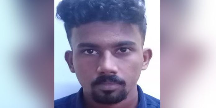 സ്കൂള് കുട്ടികള്ക്ക് വില്ക്കാന് കൊണ്ടുവന്ന കഞ്ചാവുമായി യുവാവ് പിടിയില് സ്കൂള് കുട്ടികള്ക്ക് വില്ക്കാന് കൊണ്ടുവന്ന കഞ്ചാവുമായി യുവാവ് പിടിയില്