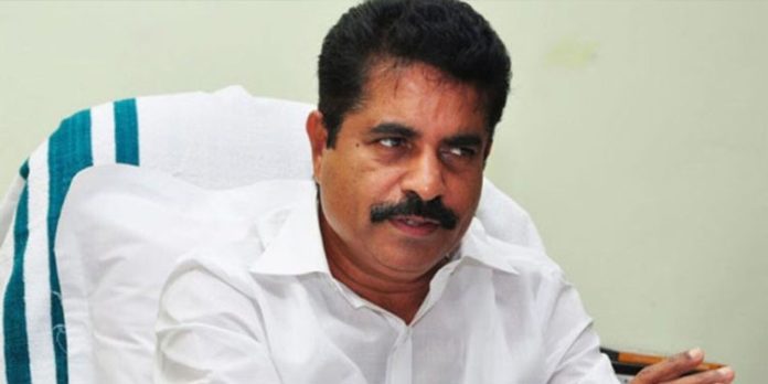 ശബരിമല സ്വര്ണക്കൊള്ളയുമായി ബന്ധപ്പെട്ട് തനിക്ക് ഒന്നും മറച്ചുവെയ്ക്കാനില്ലെന്ന് അടൂര് പ്രകാശ് ശബരിമല സ്വര്ണക്കൊള്ളയുമായി ബന്ധപ്പെട്ട് തനിക്ക് ഒന്നും മറച്ചുവെയ്ക്കാനില്ലെന്ന് അടൂര് പ്രകാശ്