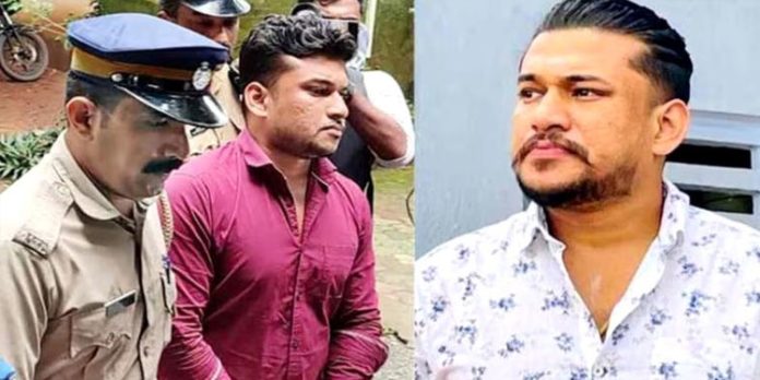 സ്വർണവ്യാപാരിയെ ആക്രമിച്ച കേസ് : അർജുൻ ആയങ്കി റിമാൻഡിൽ സ്വർണവ്യാപാരിയെ ആക്രമിച്ച കേസ് : അർജുൻ ആയങ്കി റിമാൻഡിൽ