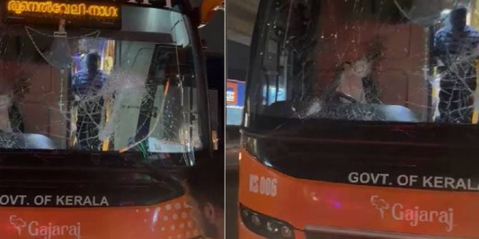 കെഎസ്ആര്ടിസി സ്വിഫ്റ്റ് ബസിന് നേരെ ഗുണ്ടാ ആക്രമണം കെഎസ്ആര്ടിസി സ്വിഫ്റ്റ് ബസിന് നേരെ ഗുണ്ടാ ആക്രമണം