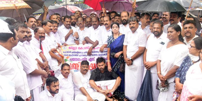 പിണറായി വിജയന് ഉന്മൂലന നയത്തിന്റെ വക്താവ് : കൊടിക്കുന്നില് സുരേഷ് എം.പി പിണറായി വിജയന് ഉന്മൂലന നയത്തിന്റെ വക്താവ് : കൊടിക്കുന്നില് സുരേഷ് എം.പി