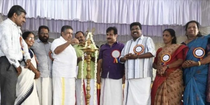 ഇന്ത്യൻ രാഷ്ട്രീയ ചരിത്രത്തിലും വ്യക്തിമുദ്ര പതിപ്പിച്ച പ്രതിഭയാണ് കാർട്ടൂണിസ്റ്റ് ശങ്കറെന്ന് മന്ത്രി സജി ചെറിയാൻ ഇന്ത്യൻ രാഷ്ട്രീയ ചരിത്രത്തിലും വ്യക്തിമുദ്ര പതിപ്പിച്ച പ്രതിഭയാണ് കാർട്ടൂണിസ്റ്റ് ശങ്കറെന്ന് മന്ത്രി സജി ചെറിയാൻ