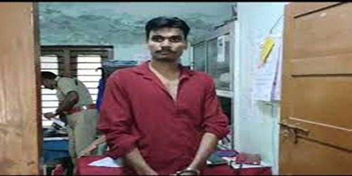 വർക്കലയിൽ വിനോദസഞ്ചാരികളെ ലക്ഷ്യം വെച്ച് കഞ്ചാവ് വിൽപന നടത്തിവന്ന അന്യസംസ്ഥാന തൊഴിലാളി പിടിയിൽ വർക്കലയിൽ വിനോദസഞ്ചാരികളെ ലക്ഷ്യം വെച്ച് കഞ്ചാവ് വിൽപന നടത്തിവന്ന അന്യസംസ്ഥാന തൊഴിലാളി പിടിയിൽ