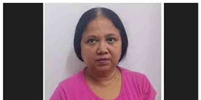 കസ്റ്റംസ് ഓഫീസർ ചമഞ്ഞ് വീട്ടമ്മയിൽ നിന്ന് 15 ലക്ഷത്തോളം രൂപ തട്ടിയ 56 കാരി പിടിയിൽ കസ്റ്റംസ് ഓഫീസർ ചമഞ്ഞ് വീട്ടമ്മയിൽ നിന്ന് 15 ലക്ഷത്തോളം രൂപ തട്ടിയ 56 കാരി പിടിയിൽ