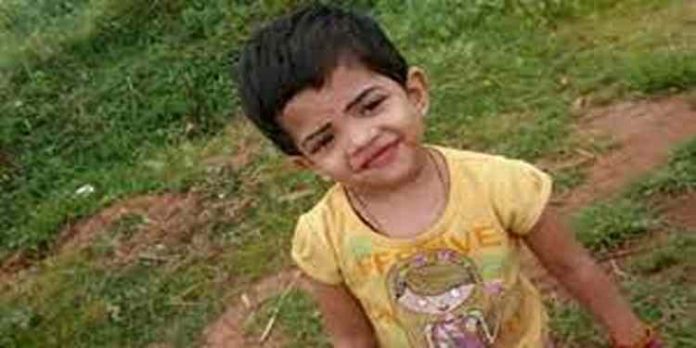 തൃശ്ശൂരിൽ സ്കൂള് വാന് ഇടിച്ച് രണ്ടാം ക്ലാസ് വിദ്യാര്ത്ഥിനിക്ക് ദാരുണാന്ത്യം തൃശ്ശൂരിൽ സ്കൂള് വാന് ഇടിച്ച് രണ്ടാം ക്ലാസ് വിദ്യാര്ത്ഥിനിക്ക് ദാരുണാന്ത്യം
