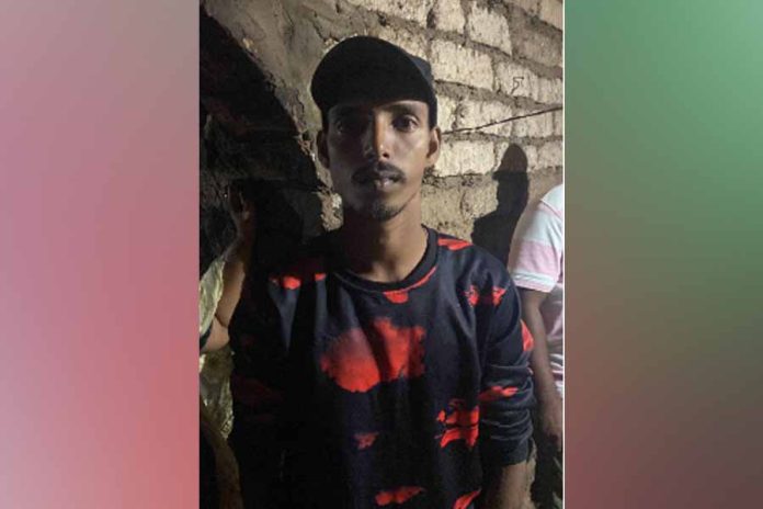 മോഷണക്കേസിലെ പ്രതി പോലീസ് കസ്റ്റഡിയിൽ നിന്നും രക്ഷപ്പെട്ടു മോഷണക്കേസിലെ പ്രതി പോലീസ് കസ്റ്റഡിയിൽ നിന്നും രക്ഷപ്പെട്ടു