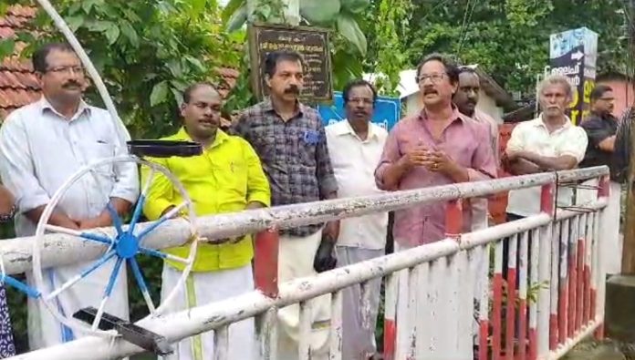 ക്ലീൻ കേരള ക്ലീൻ അങ്ങാടി ക്യാമ്പയ്ൻ ഉത്ഘാടനം നിർവ്വഹിച്ചു ക്ലീൻ കേരള ക്ലീൻ അങ്ങാടി ക്യാമ്പയ്ൻ ഉത്ഘാടനം നിർവ്വഹിച്ചു