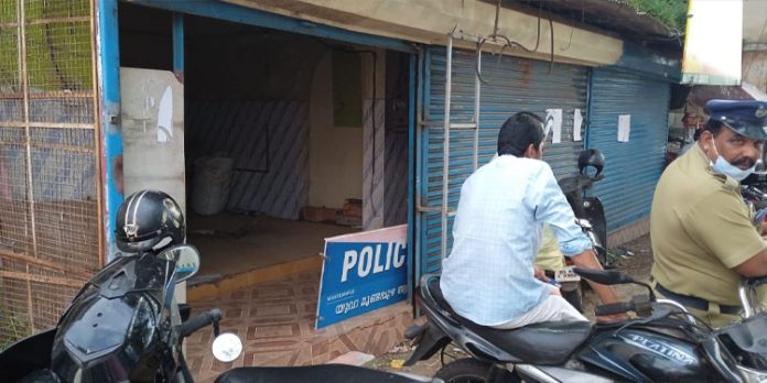 എയ്ഡ്പോസ്റ്റ് നിര്മ്മാണം വൈകുന്നു ; ബസ് സ്റ്റാന്ഡില് പോലീസ് സേവനം നിലച്ചതായി ആരോപണം എയ്ഡ്പോസ്റ്റ് നിര്മ്മാണം വൈകുന്നു ; ബസ് സ്റ്റാന്ഡില് പോലീസ് സേവനം നിലച്ചതായി ആരോപണം