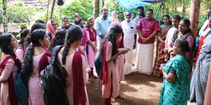 സേവാസ് പദ്ധതി രൂപീകരണത്തിനായി മെഴുവേലിയില് സര്വേയ്ക്കു തുടക്കം സേവാസ് പദ്ധതി രൂപീകരണത്തിനായി മെഴുവേലിയില് സര്വേയ്ക്കു തുടക്കം