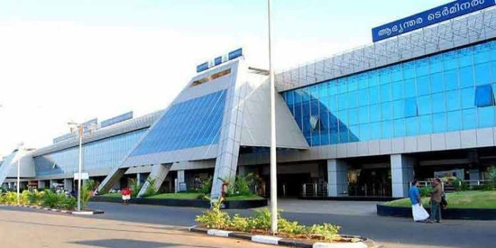 കരിപ്പൂരിൽ സ്വർണവേട്ട ; 64 ലക്ഷം രൂപയുടെ സ്വർണം പിടികൂടി കരിപ്പൂരിൽ സ്വർണവേട്ട ; 64 ലക്ഷം രൂപയുടെ സ്വർണം പിടികൂടി