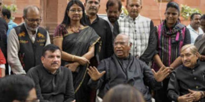 അവിശ്വാസ പ്രമേയ ചർച്ച ; പ്രതിപക്ഷ പാർട്ടി കൂട്ടായ്മ ഇന്നും യോഗം ചേരും അവിശ്വാസ പ്രമേയ ചർച്ച ; പ്രതിപക്ഷ പാർട്ടി കൂട്ടായ്മ ഇന്നും യോഗം ചേരും