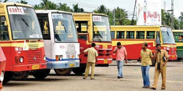 ഓണം ഹിറ്റാക്കി കെഎസ്ആര്ടിസി ; പക്ഷെ ജീവനക്കാരെ തിരിഞ്ഞുനോക്കാതെ ശമ്പളം ഓണം ഹിറ്റാക്കി കെഎസ്ആര്ടിസി ; പക്ഷെ ജീവനക്കാരെ തിരിഞ്ഞുനോക്കാതെ ശമ്പളം