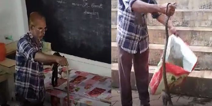 നിലമ്പൂരില് സ്കൂളിലെ സയന്സ് ലാബില് നിന്നും മൂര്ഖനെ പിടികൂടി നിലമ്പൂരില് സ്കൂളിലെ സയന്സ് ലാബില് നിന്നും മൂര്ഖനെ പിടികൂടി
