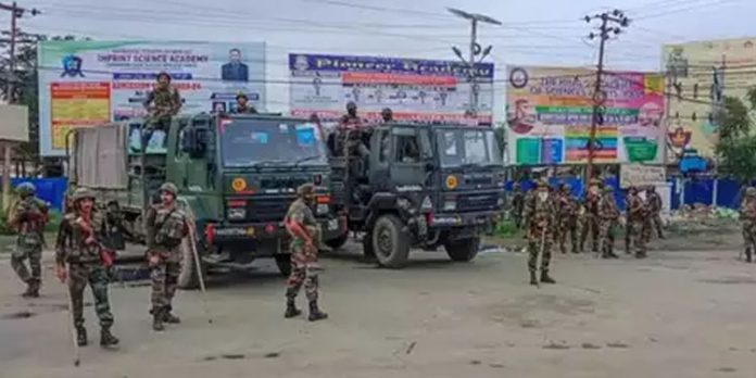 മണിപ്പൂരില് ഇന്റര്നെറ്റ് സേവനം ഭാഗികമായി പുനസ്ഥാപിച്ചു ; മൊബൈല് ഇന്റര്നെറ്റ് നിരോധനം തുടരും മണിപ്പൂരില് ഇന്റര്നെറ്റ് സേവനം ഭാഗികമായി പുനസ്ഥാപിച്ചു ; മൊബൈല് ഇന്റര്നെറ്റ് നിരോധനം തുടരും