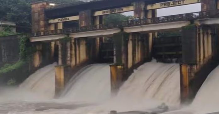 മണിയാര് ഡാമിന്റെ ഷട്ടറുകള് ഉയര്ത്തി ; പമ്പയുടെയും കക്കാട്ടാറിൻ്റെയും തീരത്തുള്ളവര്ക്ക് ജാഗ്രതാ നിര്ദ്ദേശം മണിയാര് ഡാമിന്റെ ഷട്ടറുകള് ഉയര്ത്തി ; പമ്പയുടെയും കക്കാട്ടാറിൻ്റെയും തീരത്തുള്ളവര്ക്ക് ജാഗ്രതാ നിര്ദ്ദേശം