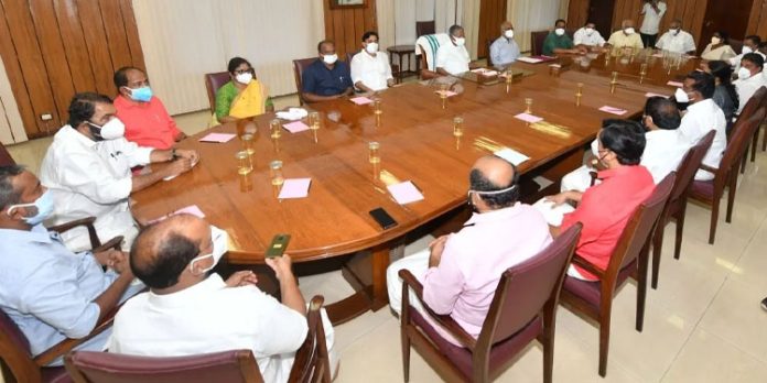 സംസ്ഥാനത്തെ കെട്ടിട നികുതി നിയമം ഭേദഗതി ചെയ്യാൻ മന്ത്രിസഭാ യോഗം തീരുമാനിച്ചു സംസ്ഥാനത്തെ കെട്ടിട നികുതി നിയമം ഭേദഗതി ചെയ്യാൻ മന്ത്രിസഭാ യോഗം തീരുമാനിച്ചു
