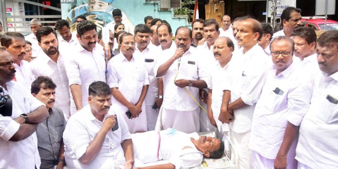 മന്ത്രി വീണാ ജോർജ്ജ് നീറോ ചക്രവർത്തിയെപ്പോലെ പെരുമാറുന്നു ; പ്രൊഫ.സതീഷ് കൊച്ചു പറമ്പിൽ മന്ത്രി വീണാ ജോർജ്ജ് നീറോ ചക്രവർത്തിയെപ്പോലെ പെരുമാറുന്നു ; പ്രൊഫ.സതീഷ് കൊച്ചു പറമ്പിൽ