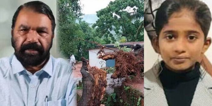 സ്കൂളില് മരം വീണ് വിദ്യാര്ത്ഥിനി മരിച്ച സംഭവം ; പ്രിന്സിപ്പലിനും പ്രഥമാധ്യാപികയ്ക്കുമെതിരെ നടപടി സ്കൂളില് മരം വീണ് വിദ്യാര്ത്ഥിനി മരിച്ച സംഭവം ; പ്രിന്സിപ്പലിനും പ്രഥമാധ്യാപികയ്ക്കുമെതിരെ നടപടി