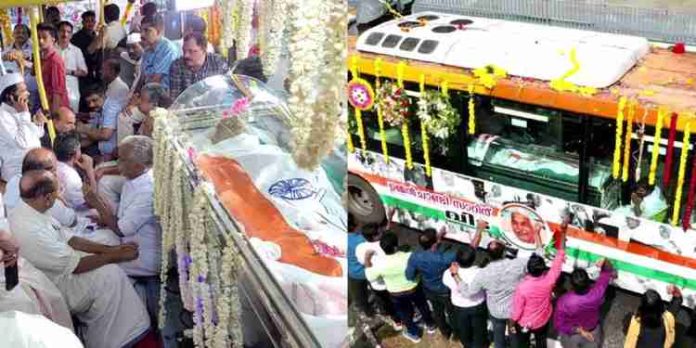 സ്നേഹം നിറഞ്ഞുകവിഞ്ഞ് എം.സി റോഡ് ; ഓരങ്ങളില് ജനസാഗരം; അപൂര്വ്വകാഴ്ച സ്നേഹം നിറഞ്ഞുകവിഞ്ഞ് എം.സി റോഡ് ; ഓരങ്ങളില് ജനസാഗരം; അപൂര്വ്വകാഴ്ച
