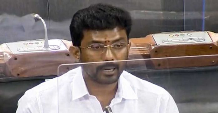 തിരഞ്ഞെടുപ്പില് തിരിമറി ; തേനി എം.പി ഒ.പി.രവീന്ദ്രനാഥിനെ അയോഗ്യനാക്കി തിരഞ്ഞെടുപ്പില് തിരിമറി ; തേനി എം.പി ഒ.പി.രവീന്ദ്രനാഥിനെ അയോഗ്യനാക്കി