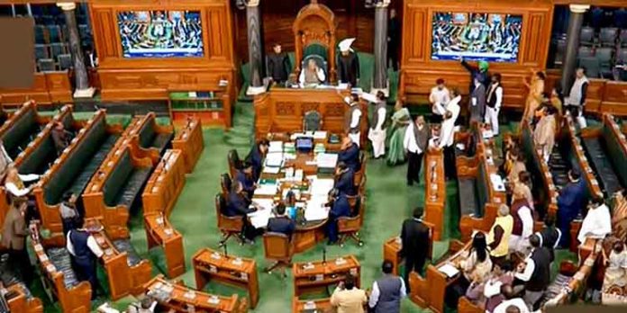 മണിപ്പൂർ വിഷയത്തിൽ ഇന്നും പാർലമെന്റിൽ പ്രതിപക്ഷ പ്രതിഷേധം മണിപ്പൂർ വിഷയത്തിൽ ഇന്നും പാർലമെന്റിൽ പ്രതിപക്ഷ പ്രതിഷേധം