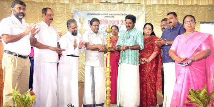 മാർത്തോമ്മാ ഹയർ സെക്കൻഡറി സ്കൂളിൽ പ്ലസ് വൺ പ്രവേശനോത്സവം നടത്തി മാർത്തോമ്മാ ഹയർ സെക്കൻഡറി സ്കൂളിൽ പ്ലസ് വൺ പ്രവേശനോത്സവം നടത്തി