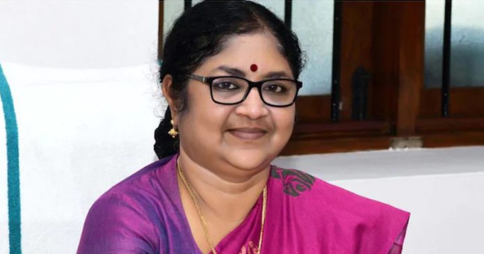 പുഴുക്കുത്ത് പിടിച്ച മനസുള്ളവർ എന്തും പറയട്ടെ , നിങ്ങൾ മോഹിനിയാട്ടത്തിന്റെ ചരിത്രം തിരുത്തിയെഴുതിയ പ്രതിഭാധനൻ : മന്ത്രി ആര്.ബിന്ദു പുഴുക്കുത്ത് പിടിച്ച മനസുള്ളവർ എന്തും പറയട്ടെ , നിങ്ങൾ മോഹിനിയാട്ടത്തിന്റെ ചരിത്രം തിരുത്തിയെഴുതിയ പ്രതിഭാധനൻ : മന്ത്രി ആര്.ബിന്ദു