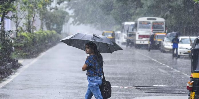 മഴ കനക്കുമ്പോള് പകര്ച്ചവ്യാധികള്ക്കെതിരെ കരുതലെടുക്കുക ; ജാഗ്രതാ നിര്ദേശവുമായി ആരോഗ്യ വകുപ്പ് മഴ കനക്കുമ്പോള് പകര്ച്ചവ്യാധികള്ക്കെതിരെ കരുതലെടുക്കുക ; ജാഗ്രതാ നിര്ദേശവുമായി ആരോഗ്യ വകുപ്പ്