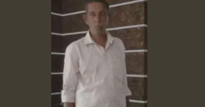 പെണ്കുട്ടിയെ നടുറോഡിൽ തടഞ്ഞുനിര്ത്തി ചുംബിച്ചു ; ഓട്ടോ ഡ്രൈവർ അറസ്റ്റില് പെണ്കുട്ടിയെ നടുറോഡിൽ തടഞ്ഞുനിര്ത്തി ചുംബിച്ചു ; ഓട്ടോ ഡ്രൈവർ അറസ്റ്റില്