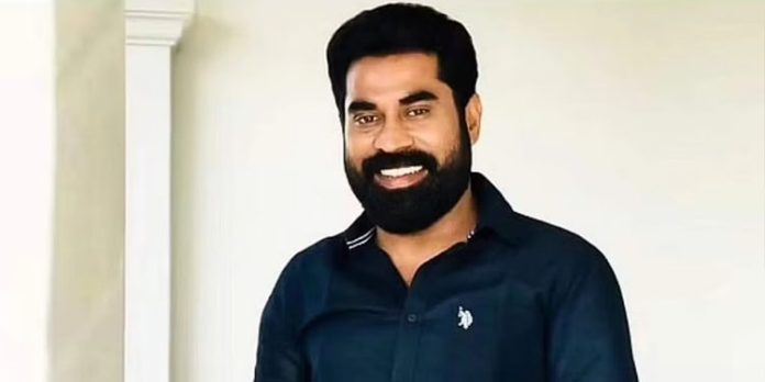 ബൈക്ക് യാത്രക്കാരനെ ഇടിച്ച സംഭവം ; ഗതാഗത നിയമങ്ങളെ കുറിച്ചുള്ള ക്ലാസില് സുരാജ് പങ്കെടുക്കണമെന്ന് എംവിഡി ബൈക്ക് യാത്രക്കാരനെ ഇടിച്ച സംഭവം ; ഗതാഗത നിയമങ്ങളെ കുറിച്ചുള്ള ക്ലാസില് സുരാജ് പങ്കെടുക്കണമെന്ന് എംവിഡി
