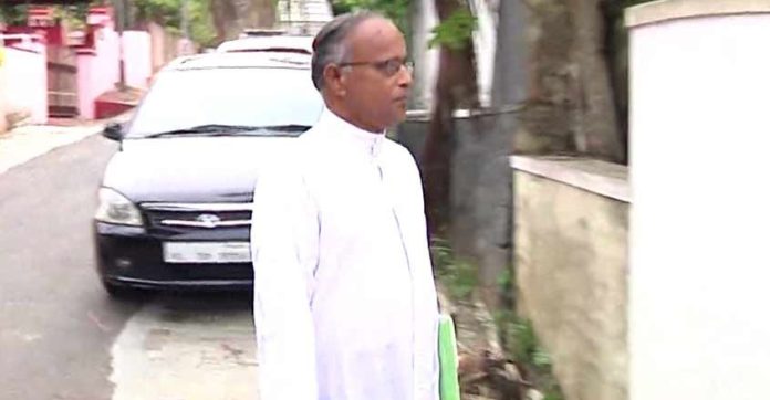 നടപടി തുടങ്ങി സഭ ; എറണാകുളം സെന്റ് മേരീസ് ബസലിക്ക വികാരിയെ മാറ്റി നടപടി തുടങ്ങി സഭ ; എറണാകുളം സെന്റ് മേരീസ് ബസലിക്ക വികാരിയെ മാറ്റി