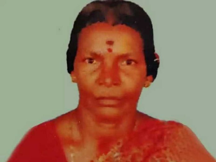 ട്രെയിന് കടന്നുപോയപ്പോഴുണ്ടായ ശക്തമായ കാറ്റില് നിലതെറ്റി പാളത്തിന് സമീപം വീണു ; 64കാരിയ്ക്ക് ദാരുണാന്ത്യം ട്രെയിന് കടന്നുപോയപ്പോഴുണ്ടായ ശക്തമായ കാറ്റില് നിലതെറ്റി പാളത്തിന് സമീപം വീണു ; 64കാരിയ്ക്ക് ദാരുണാന്ത്യം