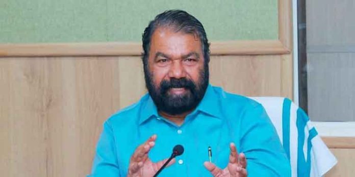 ഇങ്ങനെ കുനിഞ്ഞാൽ ഒടിഞ്ഞു പോകും ; രജനീകാന്തിനെ പരിഹസിച്ച് മന്ത്രി ശിവന്കുട്ടി ഇങ്ങനെ കുനിഞ്ഞാൽ ഒടിഞ്ഞു പോകും ; രജനീകാന്തിനെ പരിഹസിച്ച് മന്ത്രി ശിവന്കുട്ടി