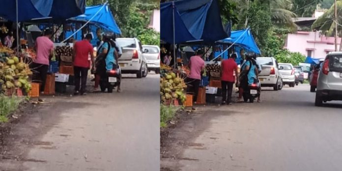 അനധികൃത വഴിയോരവ്യാപാരം ഗതാഗത കുരുക്കിന് ഇടയാക്കുന്നതായി പരാതി അനധികൃത വഴിയോരവ്യാപാരം ഗതാഗത കുരുക്കിന് ഇടയാക്കുന്നതായി പരാതി