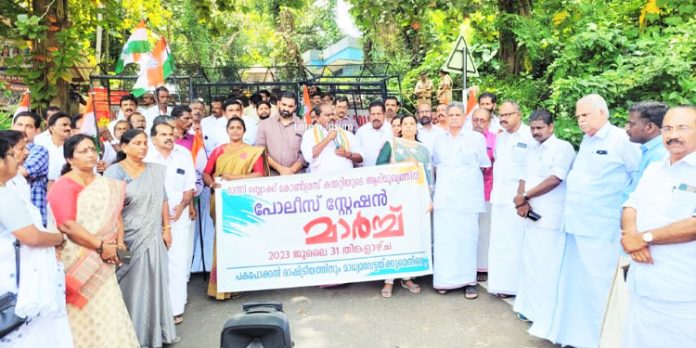 കോണ്ഗ്രസ് നേതാക്കള്ക്കെതിരായ കേസ് അഴിമതി മറയ്ക്കാന് : പ്രൊഫ. സതീഷ് കൊച്ചുപറമ്പില് കോണ്ഗ്രസ് നേതാക്കള്ക്കെതിരായ കേസ് അഴിമതി മറയ്ക്കാന് : പ്രൊഫ. സതീഷ് കൊച്ചുപറമ്പില്