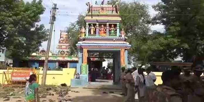 100 വർഷത്തിന് ശേഷം തമിഴ്നാട്ടിലെ ക്ഷേത്രത്തിൽ പ്രവേശിച്ച് ദലിതർ 100 വർഷത്തിന് ശേഷം തമിഴ്നാട്ടിലെ ക്ഷേത്രത്തിൽ പ്രവേശിച്ച് ദലിതർ