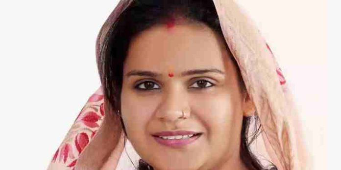 ഭര്ത്താവ് കൈക്കൂലി കേസില് അറസ്റ്റിൽ ; രാജസ്ഥാൻ മേയറെ പുറത്താക്കി ഭര്ത്താവ് കൈക്കൂലി കേസില് അറസ്റ്റിൽ ; രാജസ്ഥാൻ മേയറെ പുറത്താക്കി