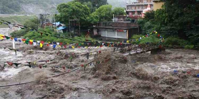 ഉത്തരേന്ത്യയിൽ മഴയ്ക്ക് ശമനമില്ല ; ഹിമാചൽപ്രദേശിൽ 66 മരണം ഉത്തരേന്ത്യയിൽ മഴയ്ക്ക് ശമനമില്ല ; ഹിമാചൽപ്രദേശിൽ 66 മരണം