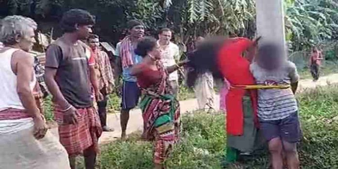 വിവാഹേതര ബന്ധത്തിന്റെ പേരിൽ ത്രിപുര സ്വദേശികളെ വൈദ്യുതത്തൂണിൽ കെട്ടിയിട്ട് ആക്രമിച്ചു വിവാഹേതര ബന്ധത്തിന്റെ പേരിൽ ത്രിപുര സ്വദേശികളെ വൈദ്യുതത്തൂണിൽ കെട്ടിയിട്ട് ആക്രമിച്ചു