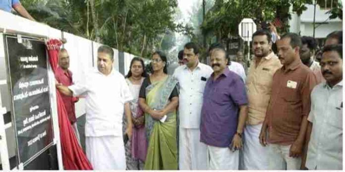 ചെങ്ങന്നൂർ മണ്ഡലത്തിലെ പുനര്നിര്മിച്ച റോഡിന്റെ ഉദ്ഘാടനം മന്ത്രി സജി ചെറിയാൻ നിർവഹിച്ചു ചെങ്ങന്നൂർ മണ്ഡലത്തിലെ പുനര്നിര്മിച്ച റോഡിന്റെ ഉദ്ഘാടനം മന്ത്രി സജി ചെറിയാൻ നിർവഹിച്ചു