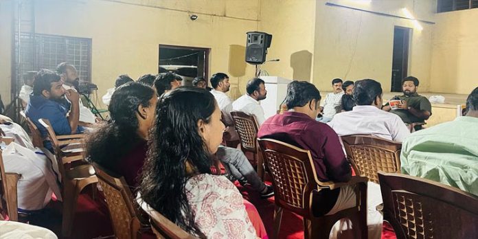 യൂത്ത് കോണ്ഗ്രസ് സംഘടനാ തിരഞ്ഞെടുപ്പ് മാറ്റിവയ്ക്കണം ; പ്രമേയം പാസാക്കി സംസ്ഥാന കമ്മിറ്റി യൂത്ത് കോണ്ഗ്രസ് സംഘടനാ തിരഞ്ഞെടുപ്പ് മാറ്റിവയ്ക്കണം ; പ്രമേയം പാസാക്കി സംസ്ഥാന കമ്മിറ്റി