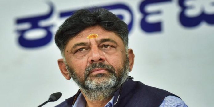 കർണാടകയിൽ ബിജെപി നേതാക്കളെ ലക്ഷ്യമിട്ട് ഓപ്പറേഷൻ ഹസ്ത കർണാടകയിൽ ബിജെപി നേതാക്കളെ ലക്ഷ്യമിട്ട് ഓപ്പറേഷൻ ഹസ്ത