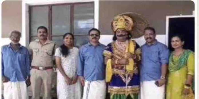 തിരുവല്ലാ പോലീസ് സ്റ്റേഷന്റെ ഈ വർഷത്തെ ഓണാഘോഷ പരിപാടികൾ ഡി വൈ എസ് പി ആഷാദ് എസ് ഉത്ഘാടനം ചെയ്തു തിരുവല്ലാ പോലീസ് സ്റ്റേഷന്റെ ഈ വർഷത്തെ ഓണാഘോഷ പരിപാടികൾ ഡി വൈ എസ് പി ആഷാദ് എസ് ഉത്ഘാടനം ചെയ്തു