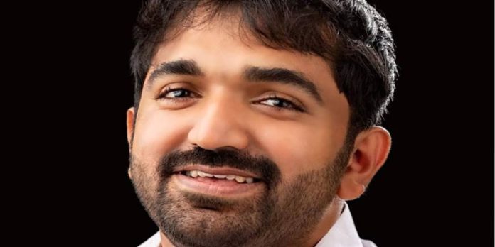 സ്വന്തമായി വീടില്ല, മാസ ശമ്പളം 25,000 ; ചാണ്ടി ഉമ്മന്റെ സ്വത്ത് വിവരങ്ങൾ ഇങ്ങനെ സ്വന്തമായി വീടില്ല, മാസ ശമ്പളം 25,000 ; ചാണ്ടി ഉമ്മന്റെ സ്വത്ത് വിവരങ്ങൾ ഇങ്ങനെ