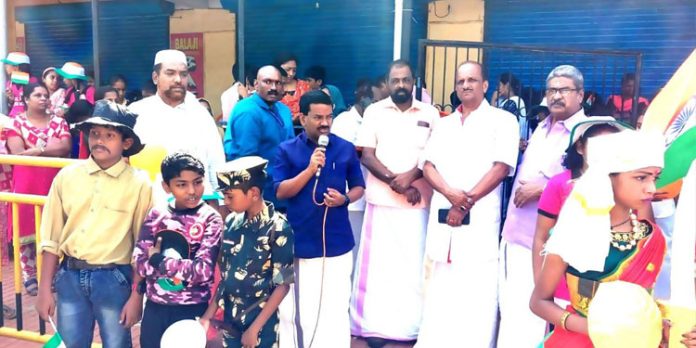 സ്വാതന്ത്ര്യ ദിനാഘോഷം ; റാന്നി ഗവണ്മെന്റ് യു. പി. സ്കൂളില് ഷാജി മാത്യുവിന്റെ കാരിക്കേച്ചര് പ്രദര്ശനം സ്വാതന്ത്ര്യ ദിനാഘോഷം ; റാന്നി ഗവണ്മെന്റ് യു. പി. സ്കൂളില് ഷാജി മാത്യുവിന്റെ കാരിക്കേച്ചര് പ്രദര്ശനം