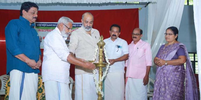 കണ്സ്യൂമര്ഫെഡ് ഓണം വിപണി ആരംഭിച്ചു കണ്സ്യൂമര്ഫെഡ് ഓണം വിപണി ആരംഭിച്ചു
